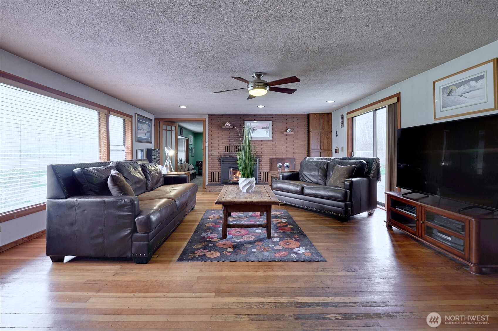 4064 Pipeline Road Blaine, WA 98230 - Photo 13 of 38