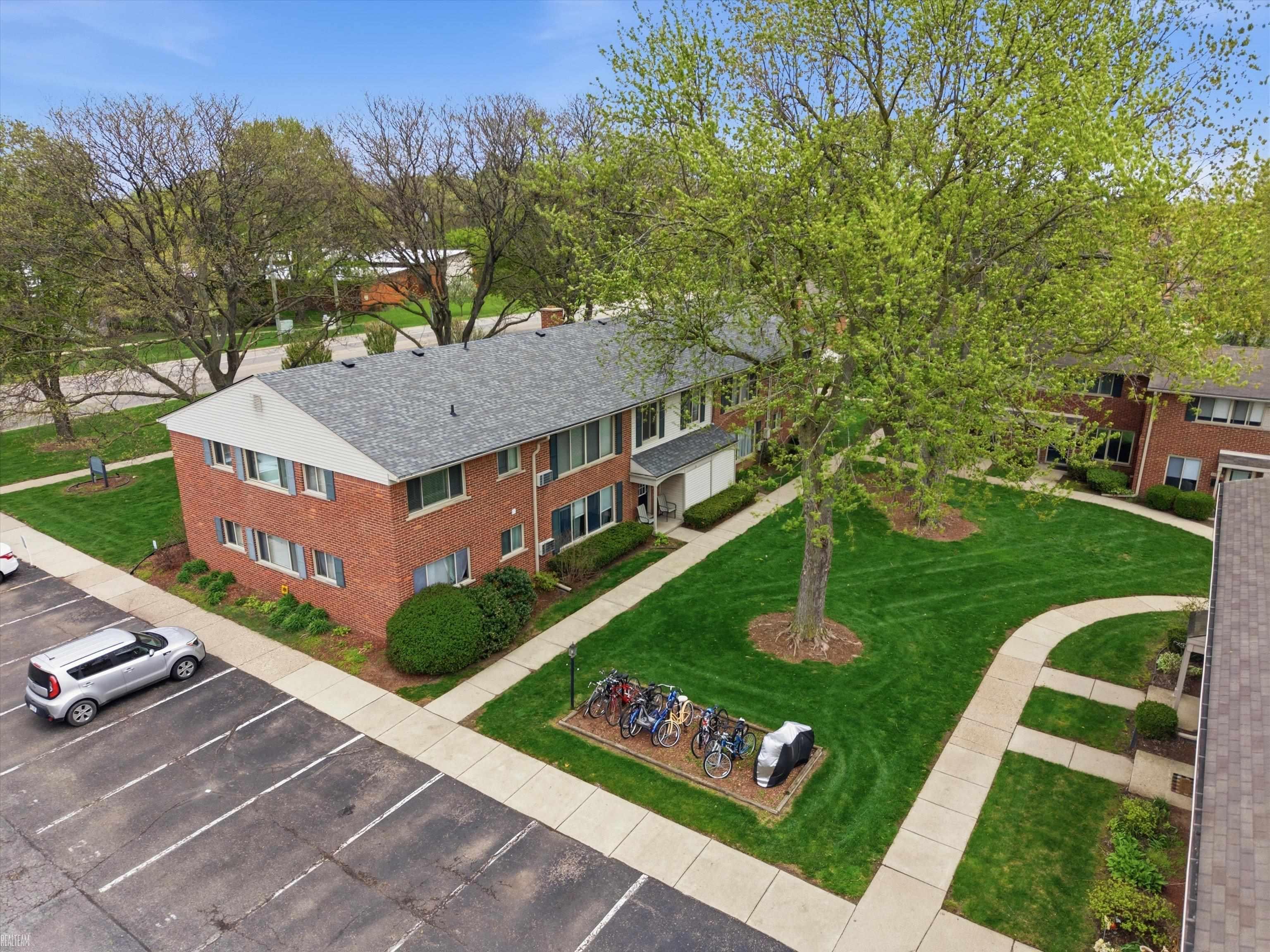 11410 Canal Road, Unit 205 Sterling Heights, MI 48314 - Photo 15 of 17