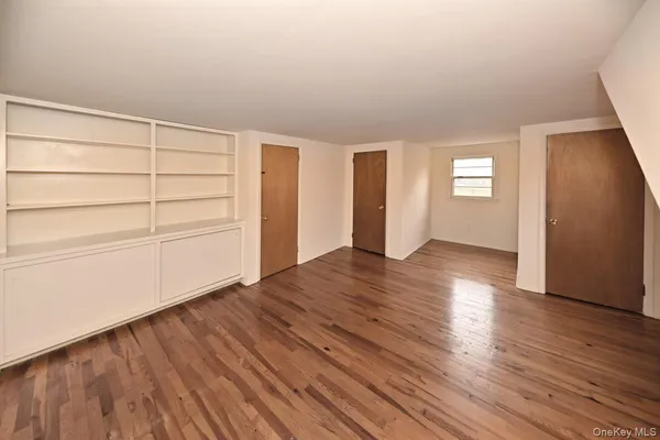 $799,000 | 160 East Willow Tree Road, Spring Valley, NY 10977