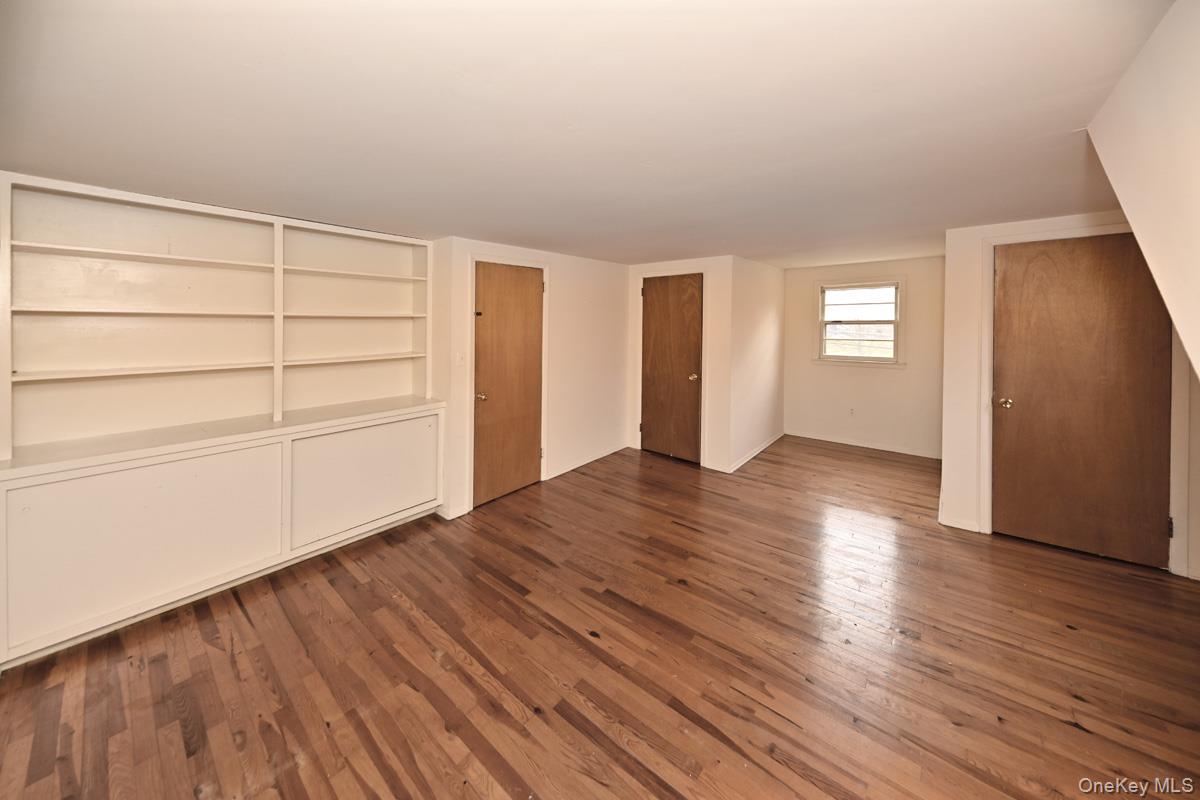 160 East Willow Tree Road Spring Valley, NY 10977 - Photo 17 of 27