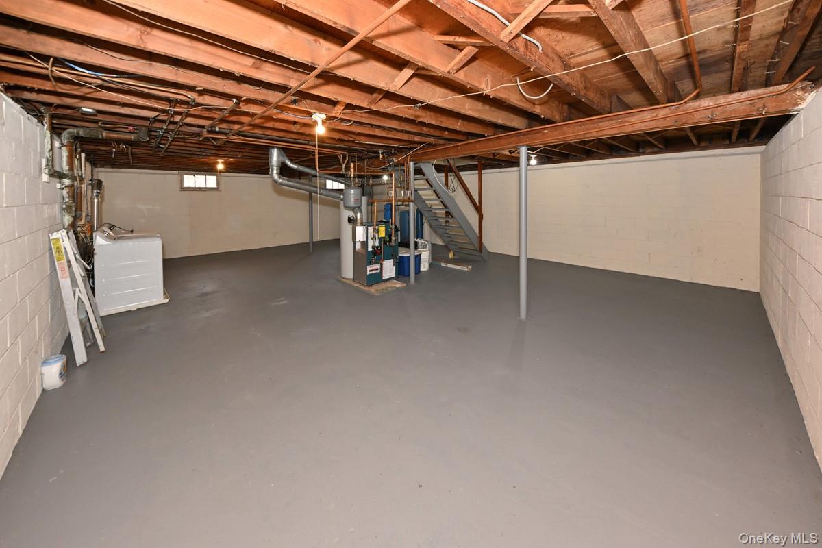 160 East Willow Tree Road Spring Valley, NY 10977 - Photo 18 of 27