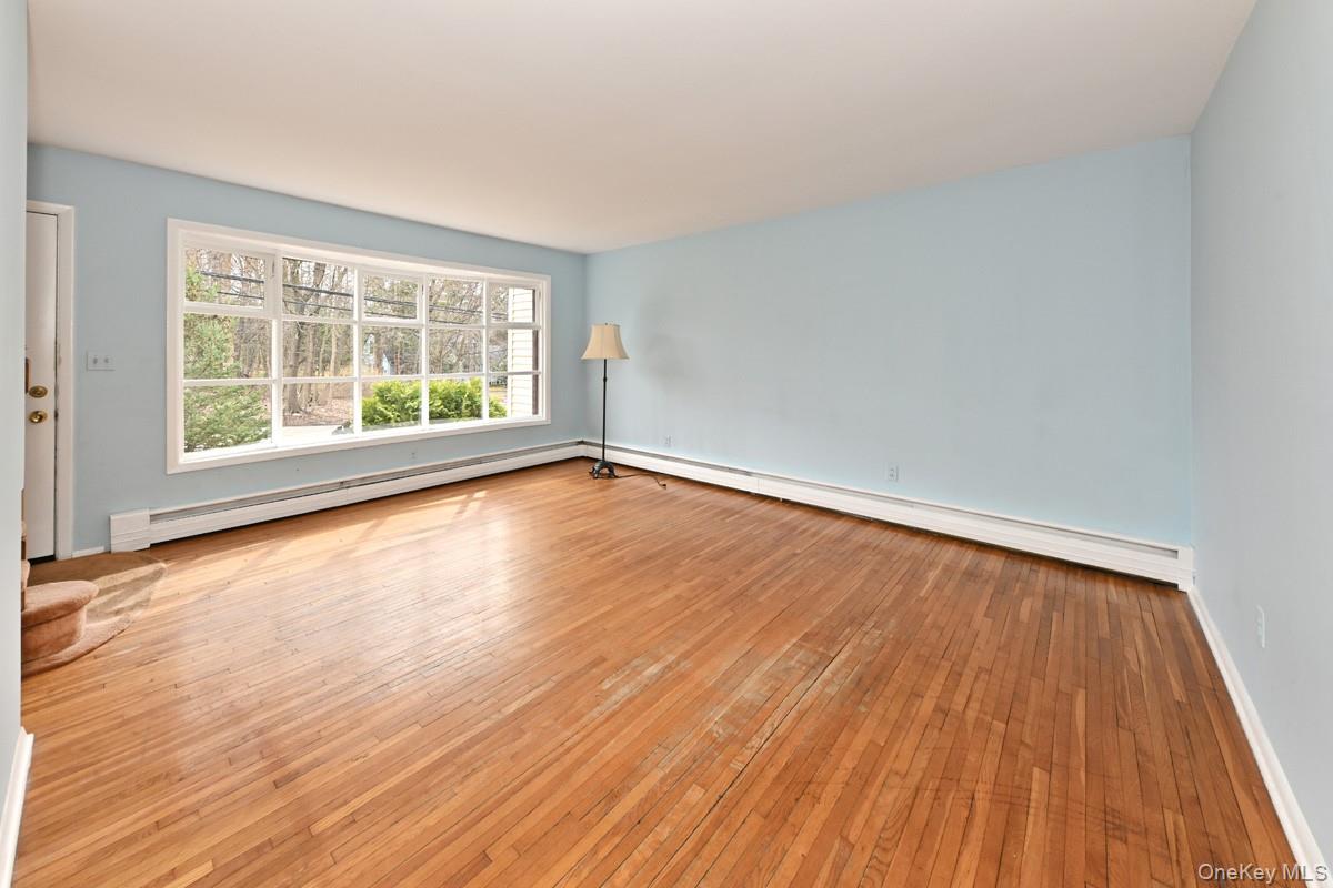 160 East Willow Tree Road Spring Valley, NY 10977 - Photo 5 of 27