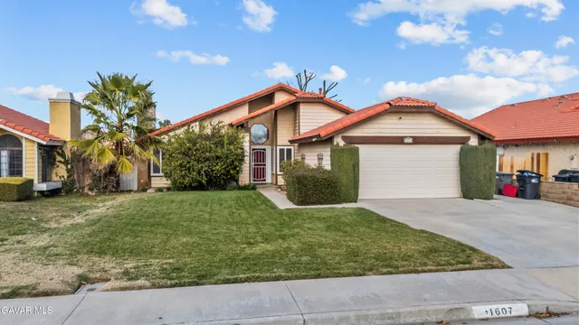 $395,000 | 1607 East Norberry Street, Lancaster, CA 93535