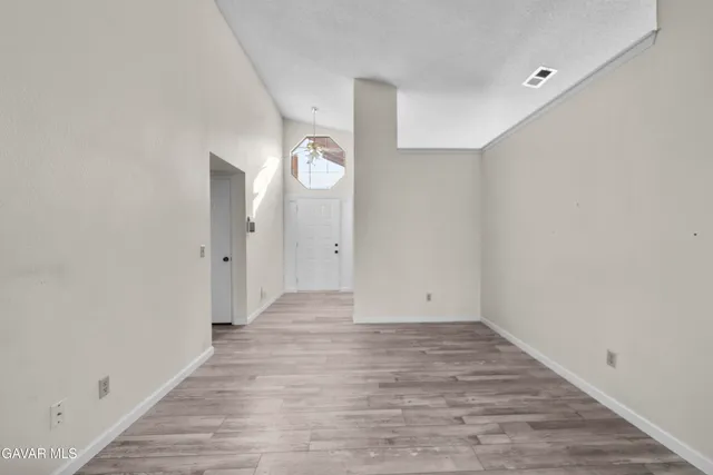 $395,000 | 1607 East Norberry Street, Lancaster, CA 93535