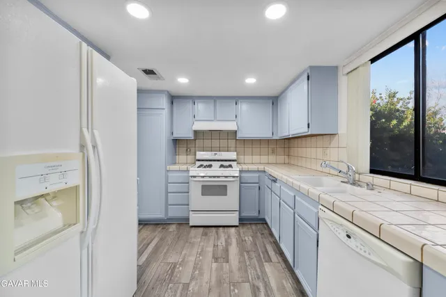 $395,000 | 1607 East Norberry Street, Lancaster, CA 93535