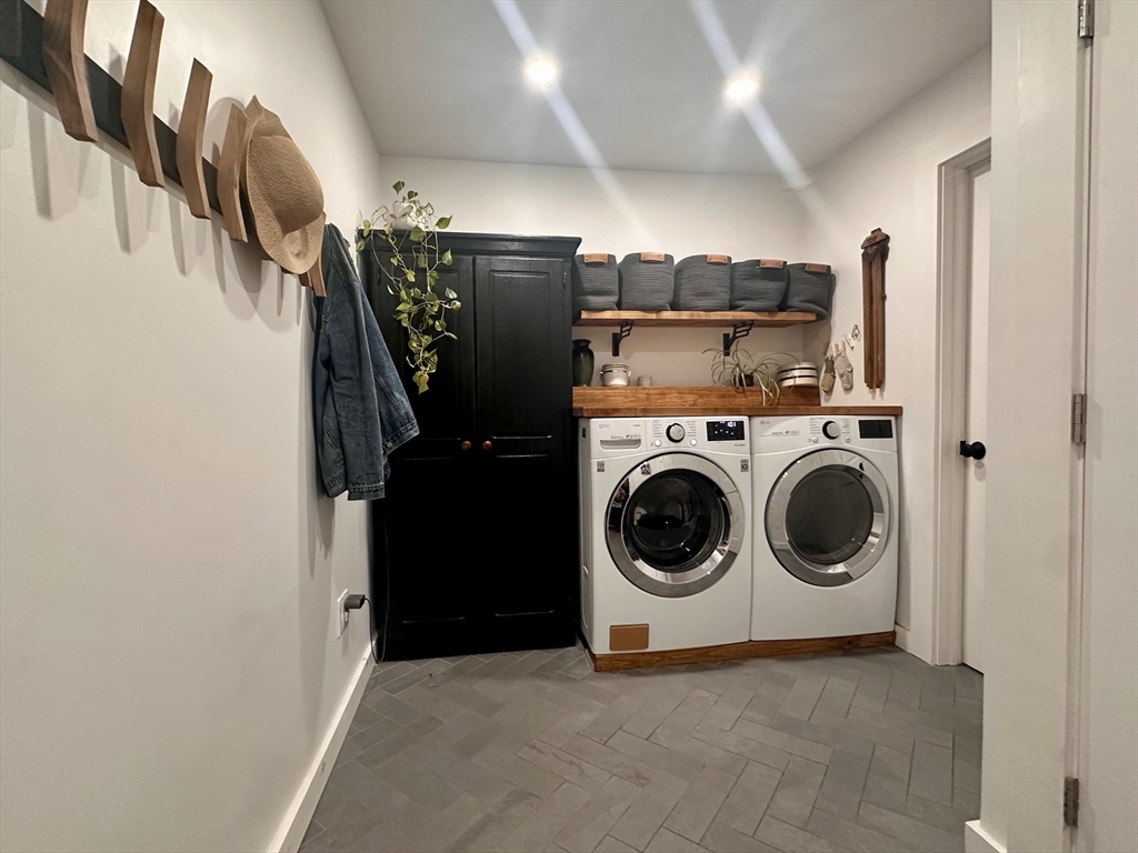 33 William Street Buckland, MA 01370 - Photo 14 of 30 a utility room with dryer and washer