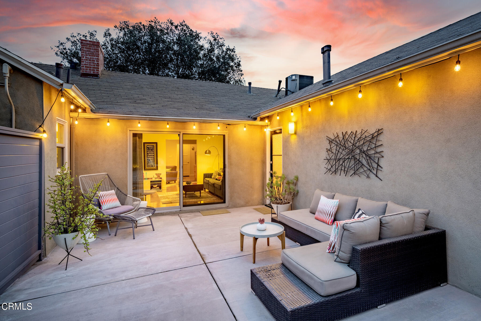 1817 Harmon Place Glendale, CA 91208 - Photo 31 of 45 a outdoor living space with furniture and garden view