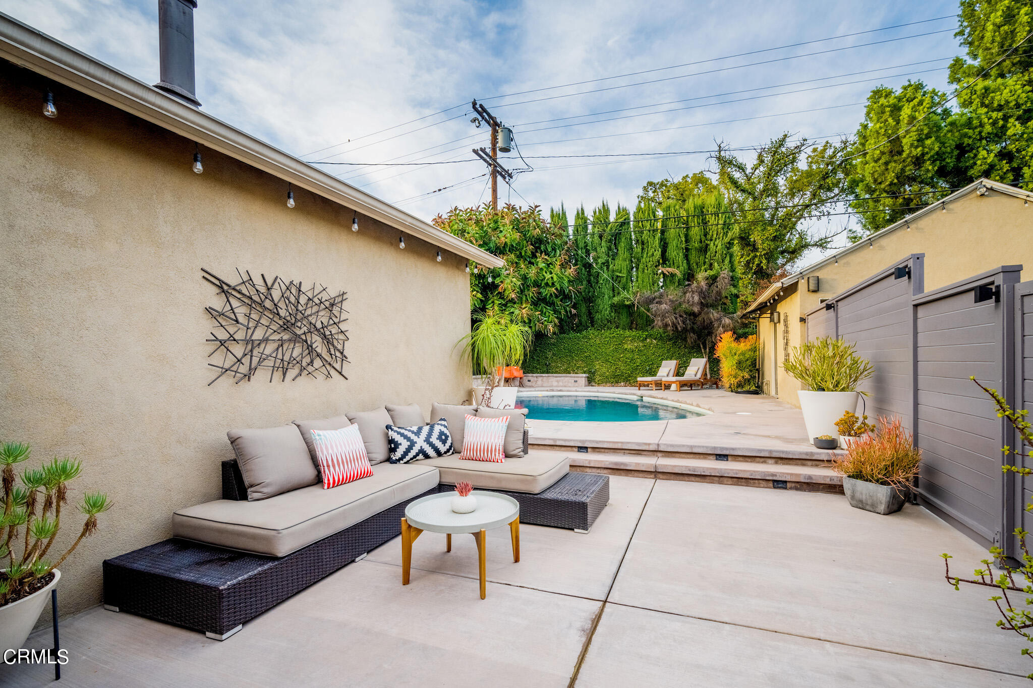 1817 Harmon Place Glendale, CA 91208 - Photo 32 of 45 a building outdoor space with patio furniture and potted plants