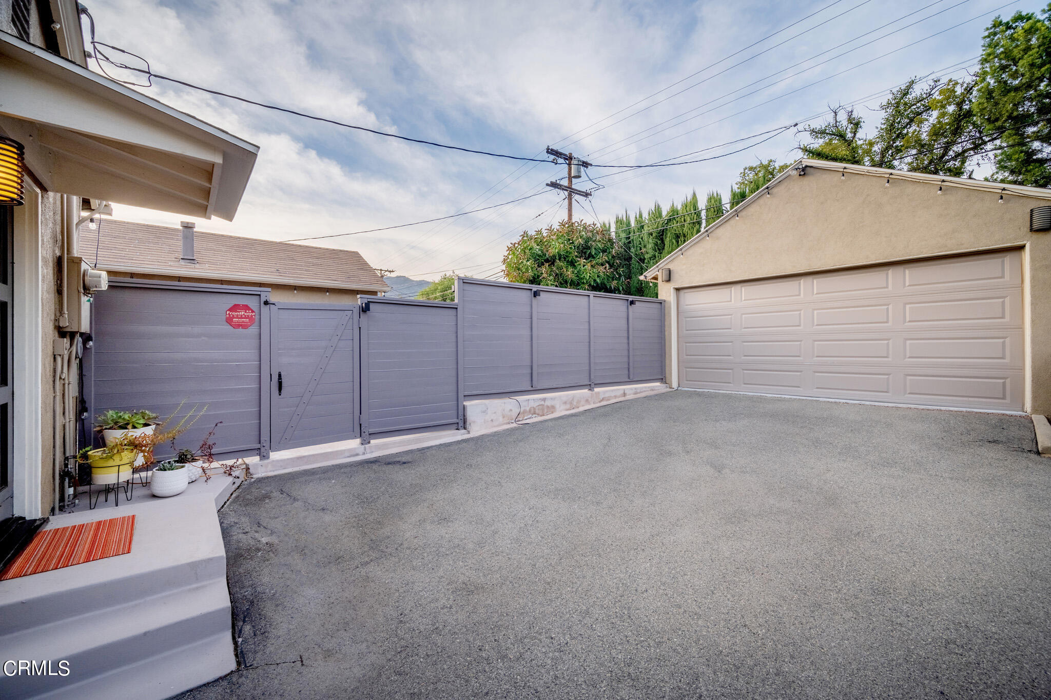 1817 Harmon Place Glendale, CA 91208 - Photo 40 of 45 a view of an outdoor space