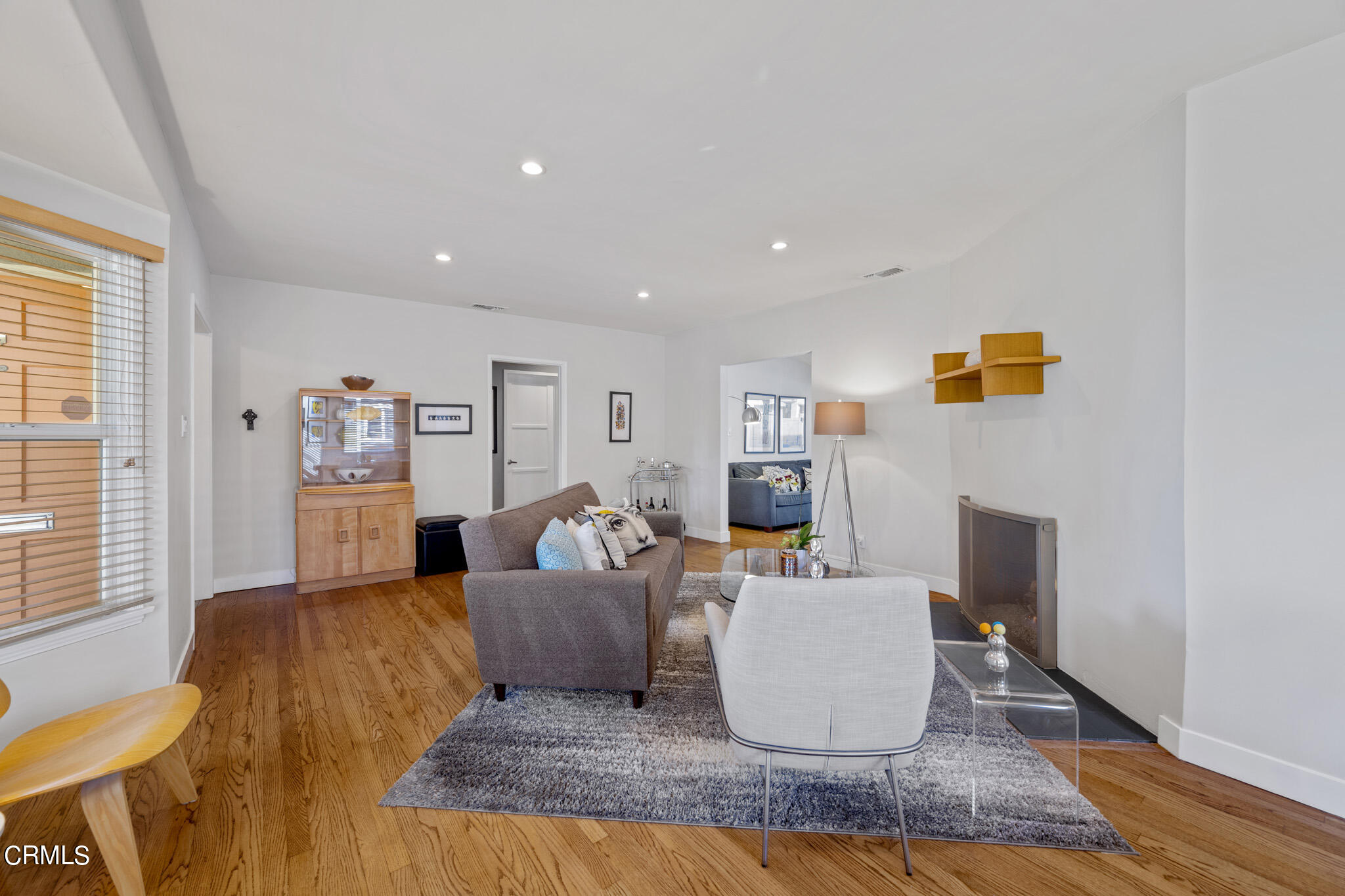 1817 Harmon Place Glendale, CA 91208 - Photo 6 of 45 a living room with couches and a couch