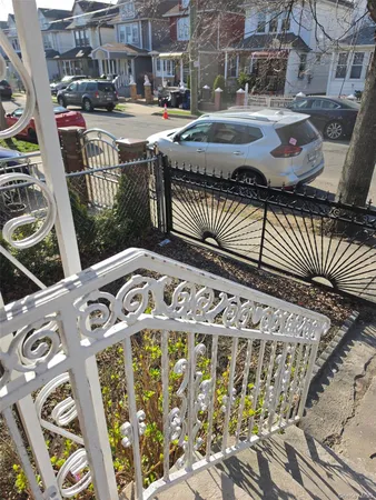 $675,000 | 150-60 116th Avenue | South Jamaica