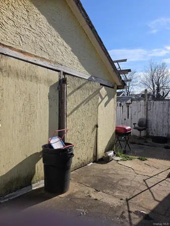 $675,000 | 150-60 116th Avenue | South Jamaica
