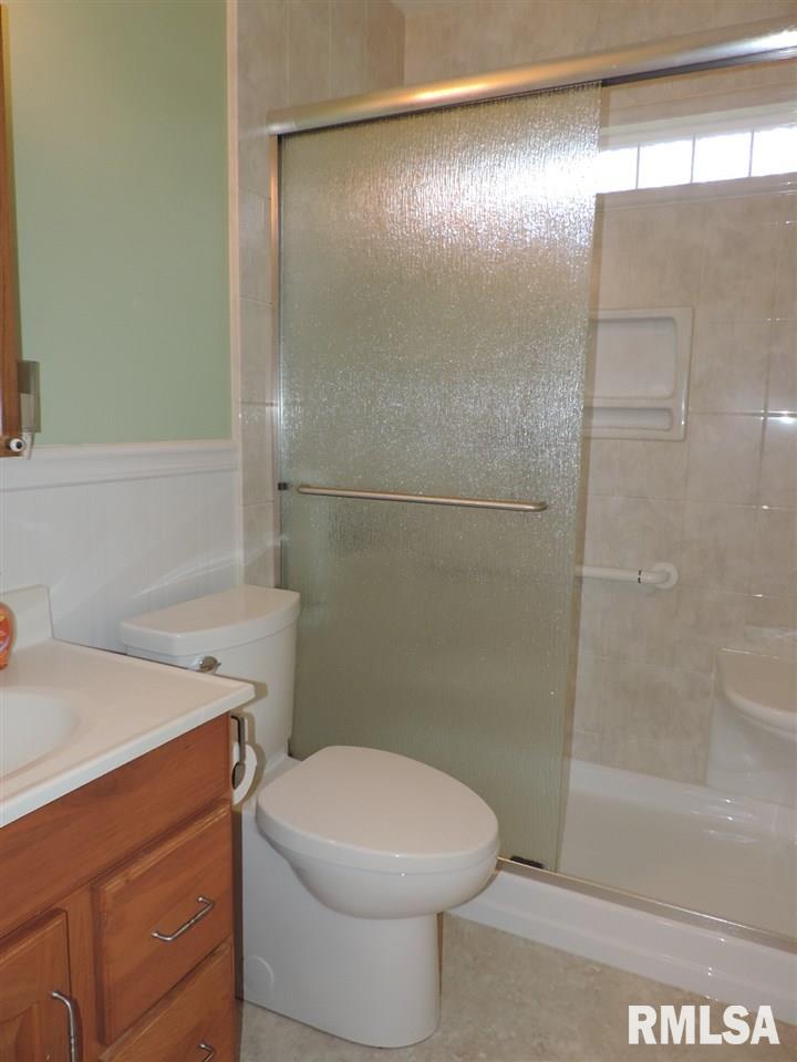 1407 Sheridan Road Pekin, IL 61554 - Photo 12 of 16