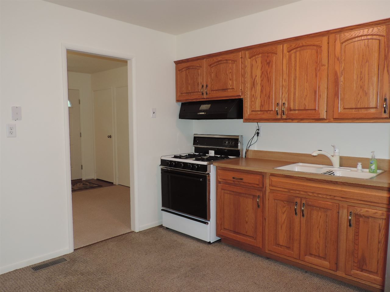 1407 Sheridan Road Pekin, IL 61554 - Photo 7 of 16