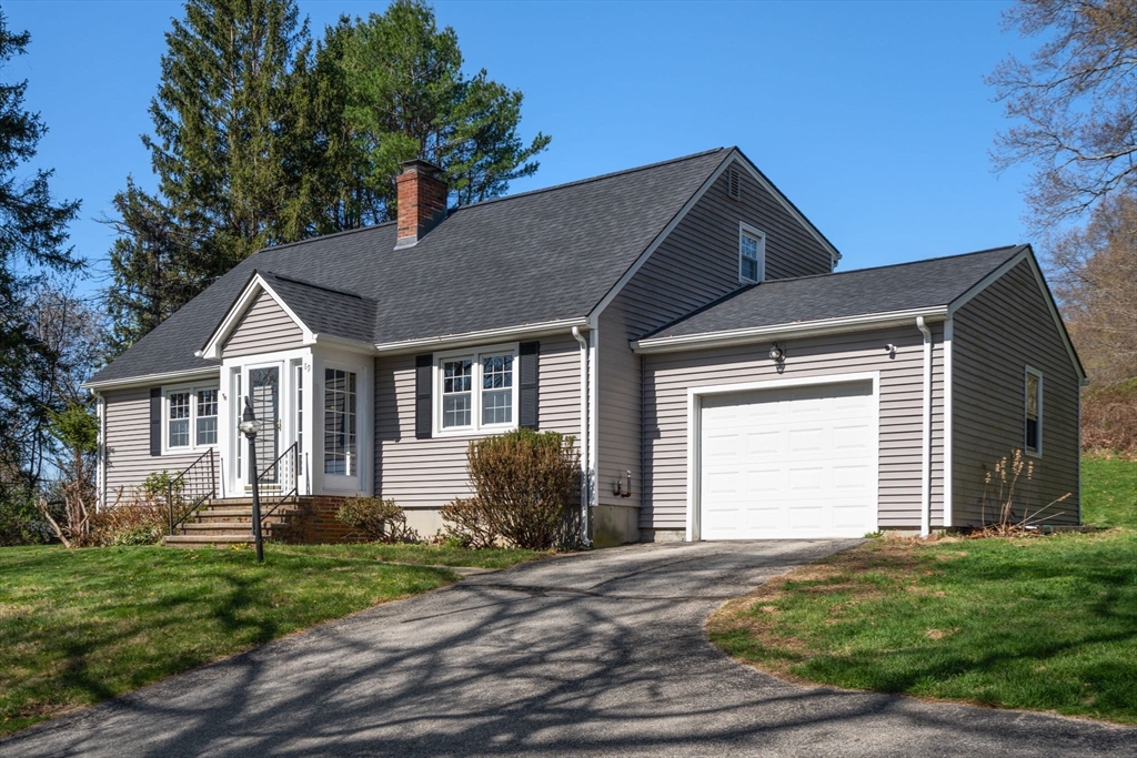 89 Center Road Dudley, MA 01571 - Photo 2 of 29