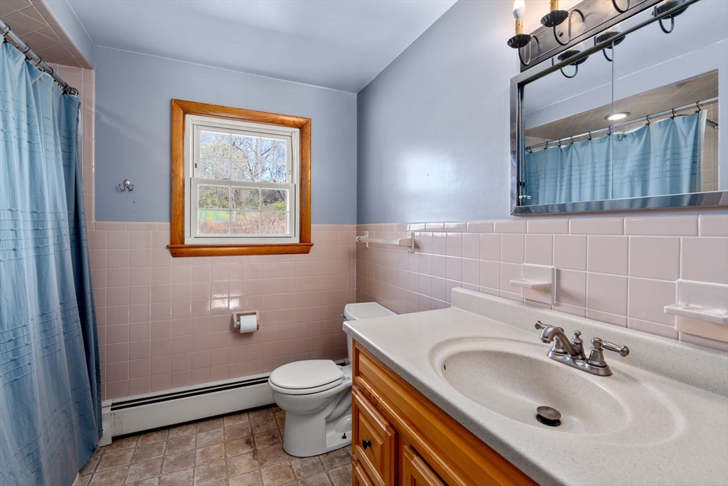 89 Center Road Dudley, MA 01571 - Photo 21 of 29