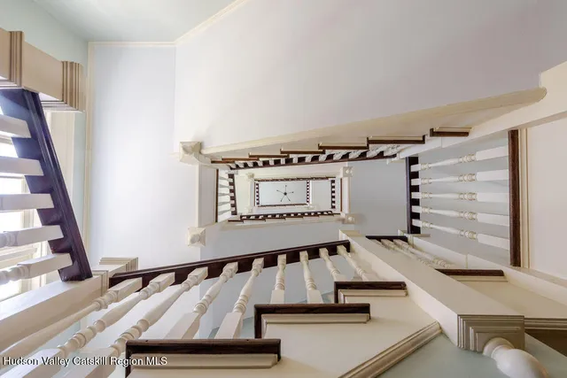 a view of a living room with furniture