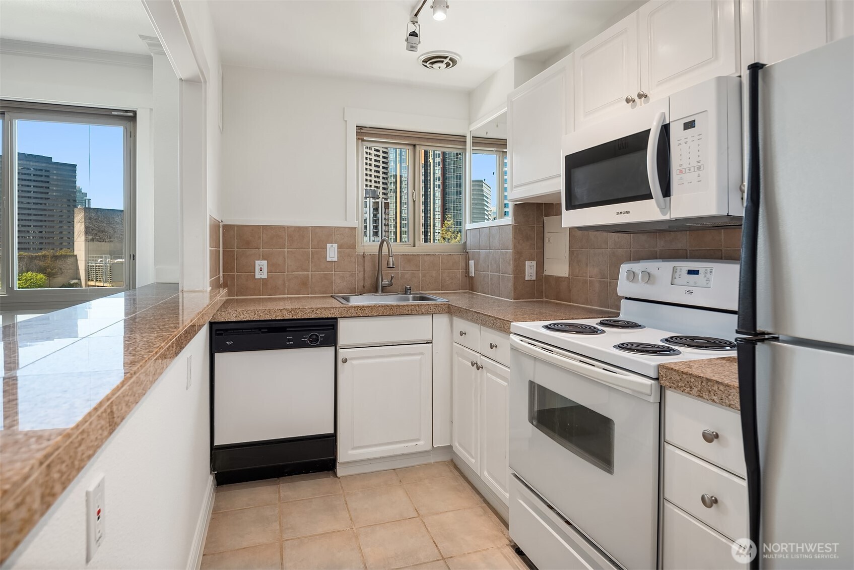 1400 Hubbell Place, Unit 1309 Seattle, WA 98101 - Photo 15 of 22