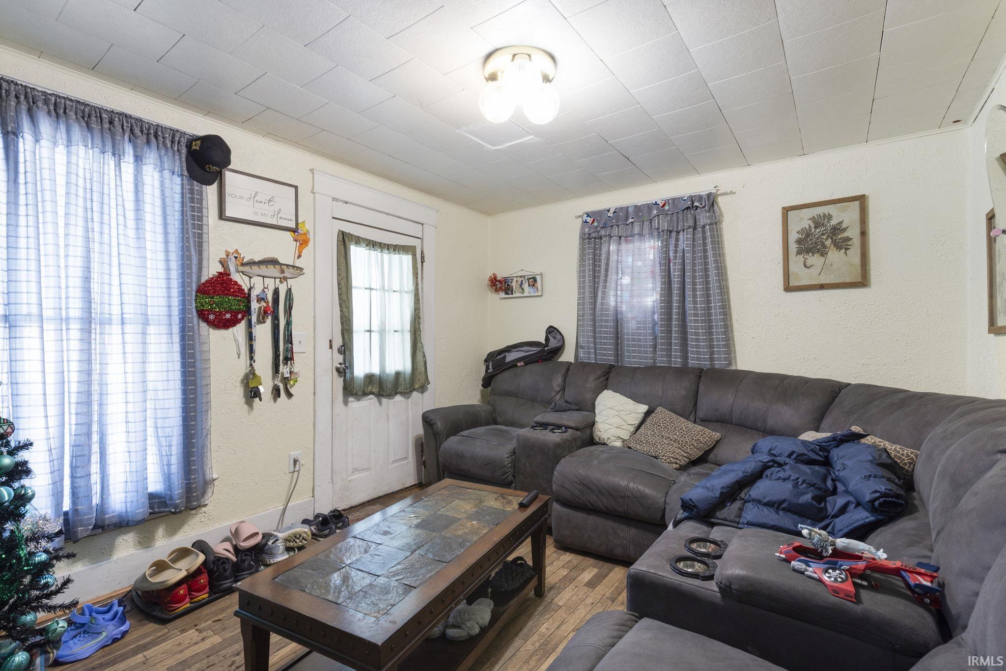 609 Mill Street Goshen, IN 46528 - Photo 3 of 22