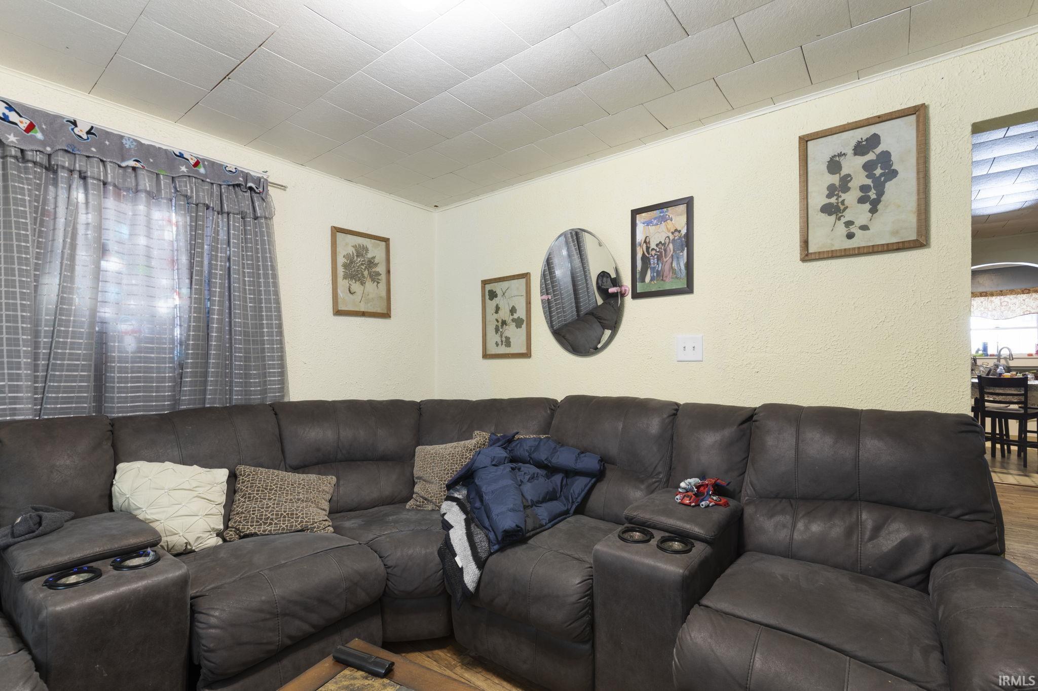 609 Mill Street Goshen, IN 46528 - Photo 4 of 22