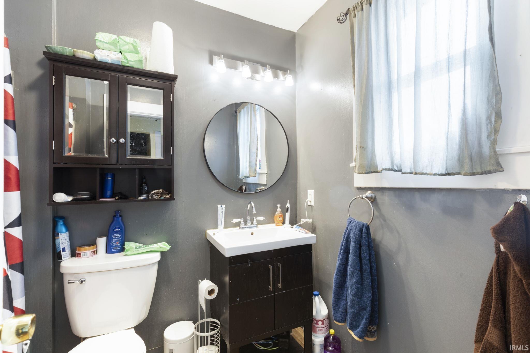 609 Mill Street Goshen, IN 46528 - Photo 8 of 22