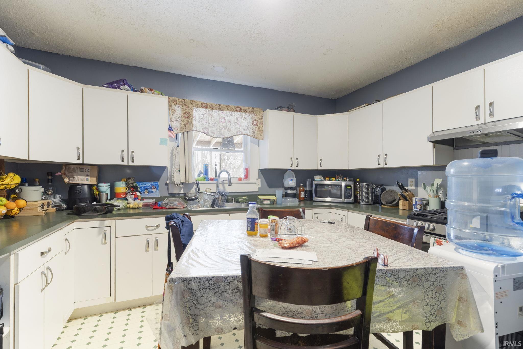 609 Mill Street Goshen, IN 46528 - Photo 9 of 22