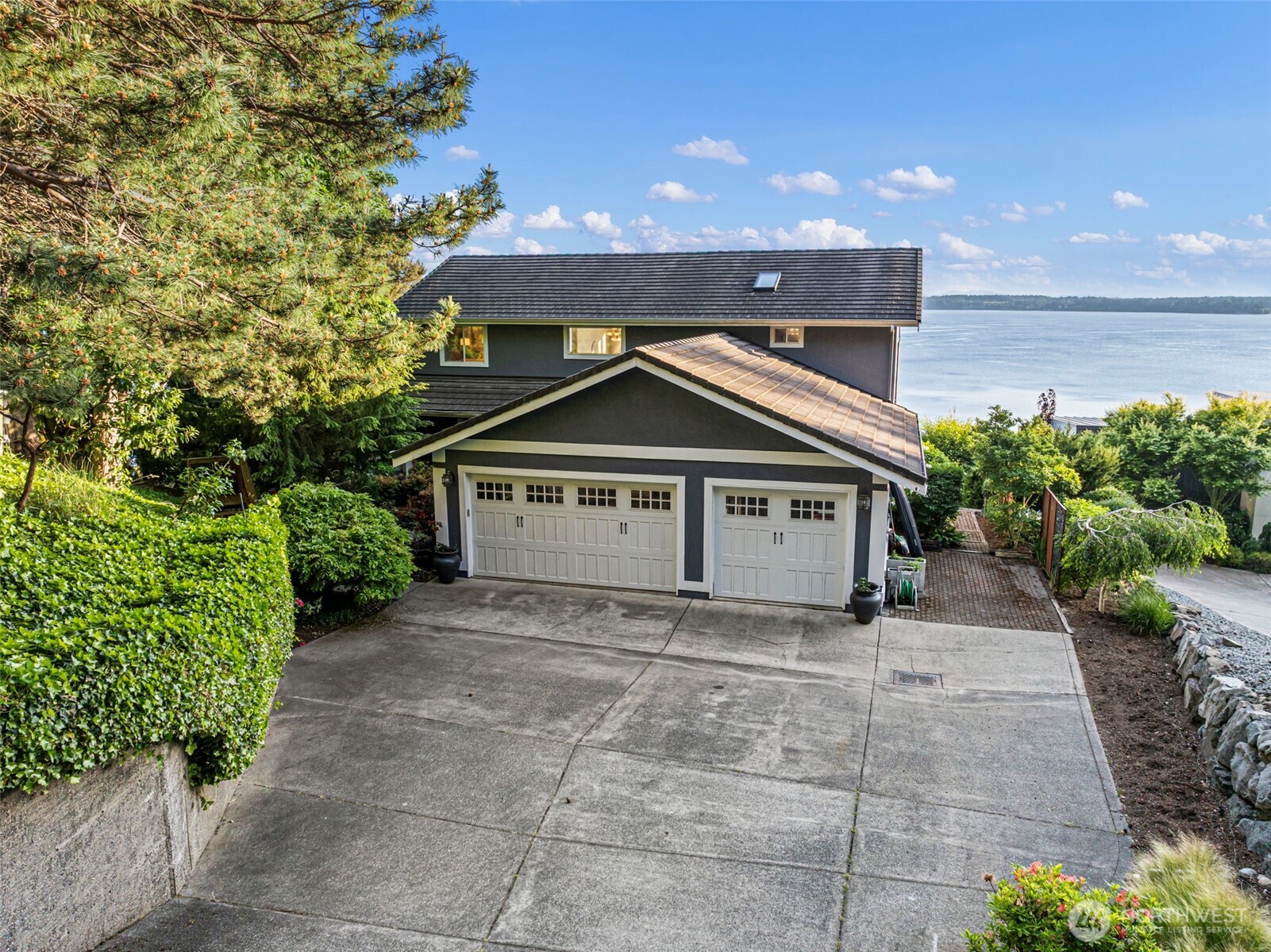 182 Bow Road Fox Island, WA 98333 - Photo 2 of 40