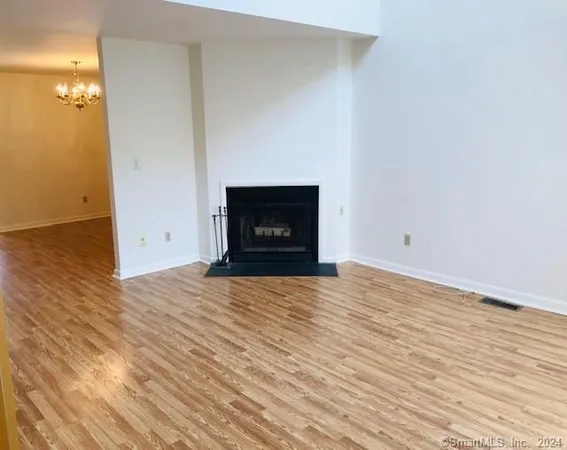 $3,000 | 2437 Bedford Street, Unit F21, Stamford, CT 06905