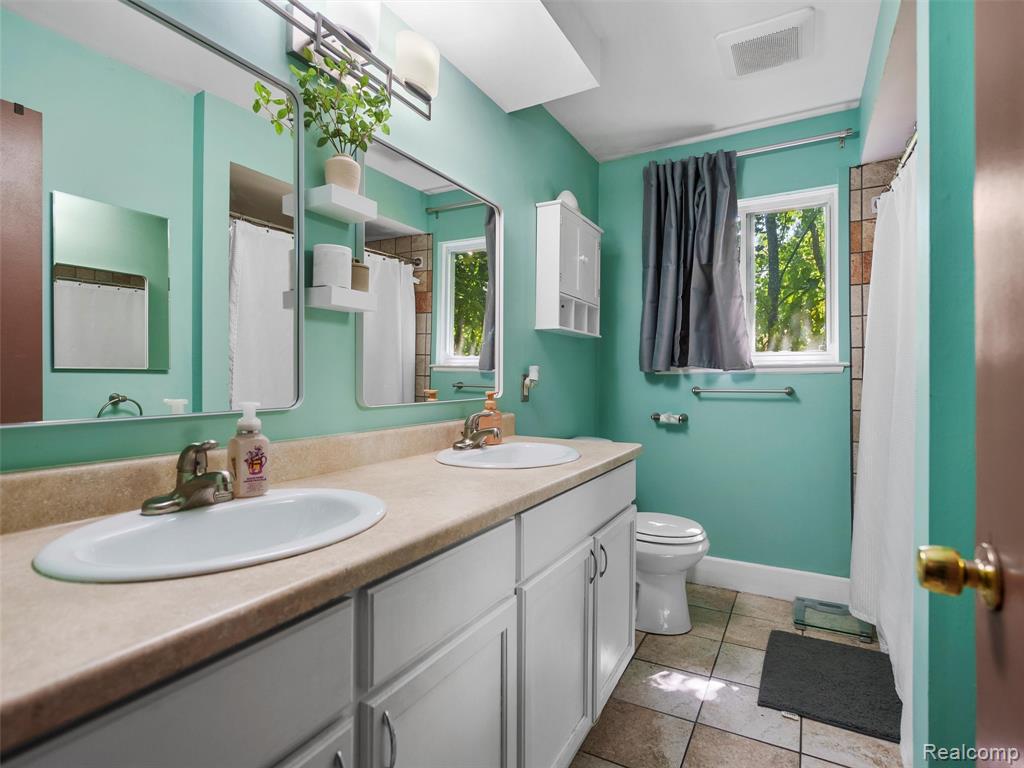 47080 Greenview Road Utica, MI 48317 - Photo 17 of 27