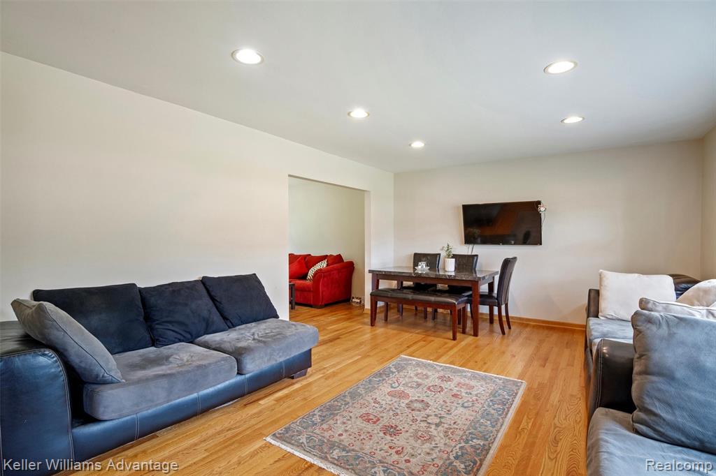5016 Patrick Road West Bloomfield, MI 48322 - Photo 7 of 71 Gallery Image 7