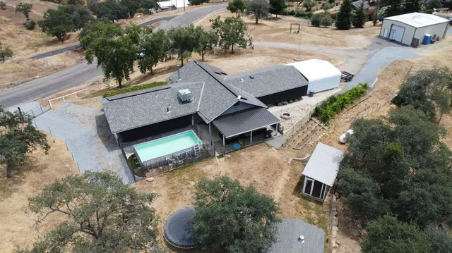 $475,000 | 33708 Bronco Lane, Squaw Valley, CA 93675