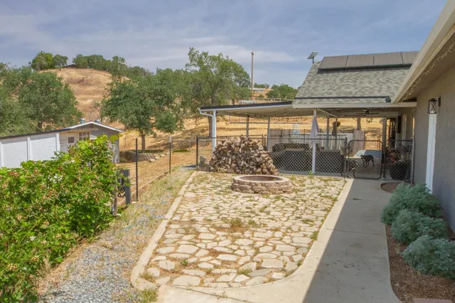 $475,000 | 33708 Bronco Lane, Squaw Valley, CA 93675