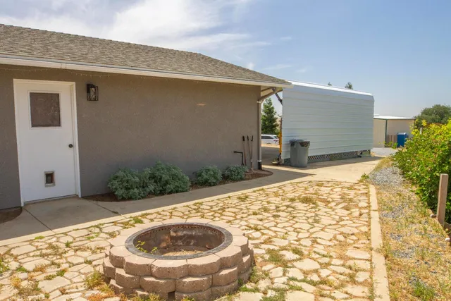 $475,000 | 33708 Bronco Lane, Squaw Valley, CA 93675