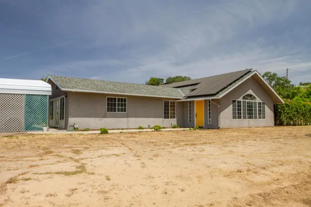 $475,000 | 33708 Bronco Lane, Squaw Valley, CA 93675