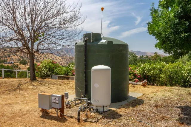 $475,000 | 33708 Bronco Lane, Squaw Valley, CA 93675