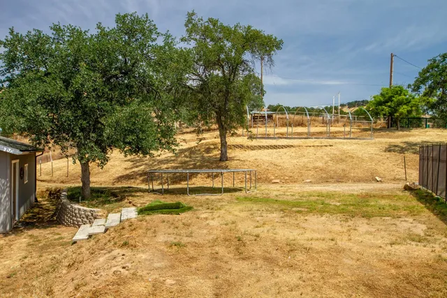 $475,000 | 33708 Bronco Lane, Squaw Valley, CA 93675