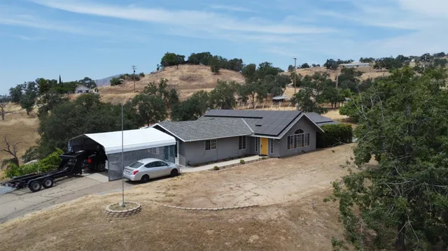 $475,000 | 33708 Bronco Lane, Squaw Valley, CA 93675