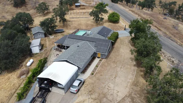 $475,000 | 33708 Bronco Lane, Squaw Valley, CA 93675