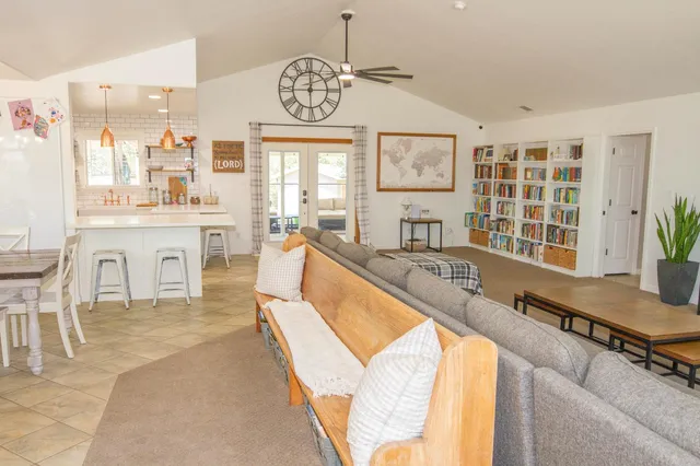 $475,000 | 33708 Bronco Lane, Squaw Valley, CA 93675