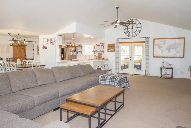 $475,000 | 33708 Bronco Lane, Squaw Valley, CA 93675