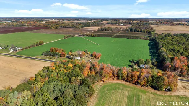 $150,000 | 529 68th Street, Unit 1, South Haven, MI 49090