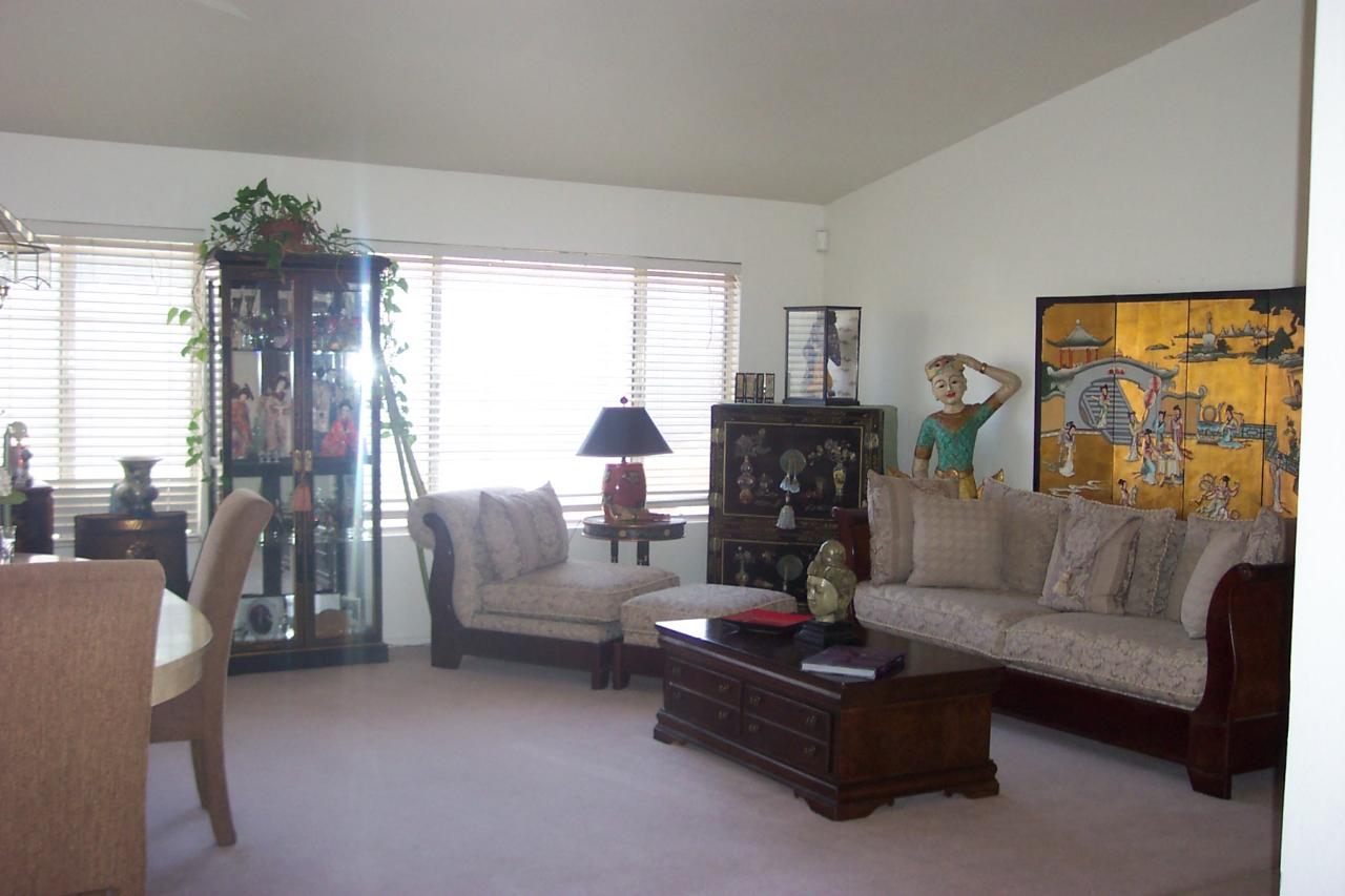 1757 East Fremont Road Phoenix, AZ 85042 - Photo 3 of 6 Living Room