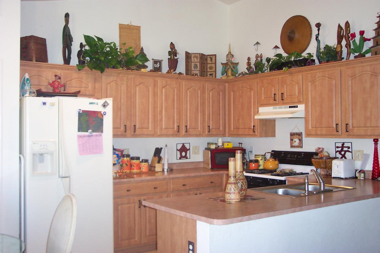 1757 East Fremont Road Phoenix, AZ 85042 - Photo 4 of 6 Kitchen