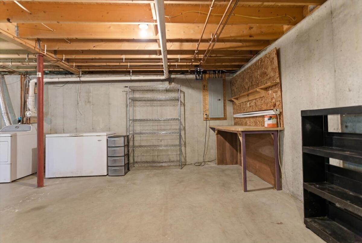 37 Palmer Road Pittston, ME 04345 - Photo 50 of 57 50-DSC05480_declutter_f99c27d6