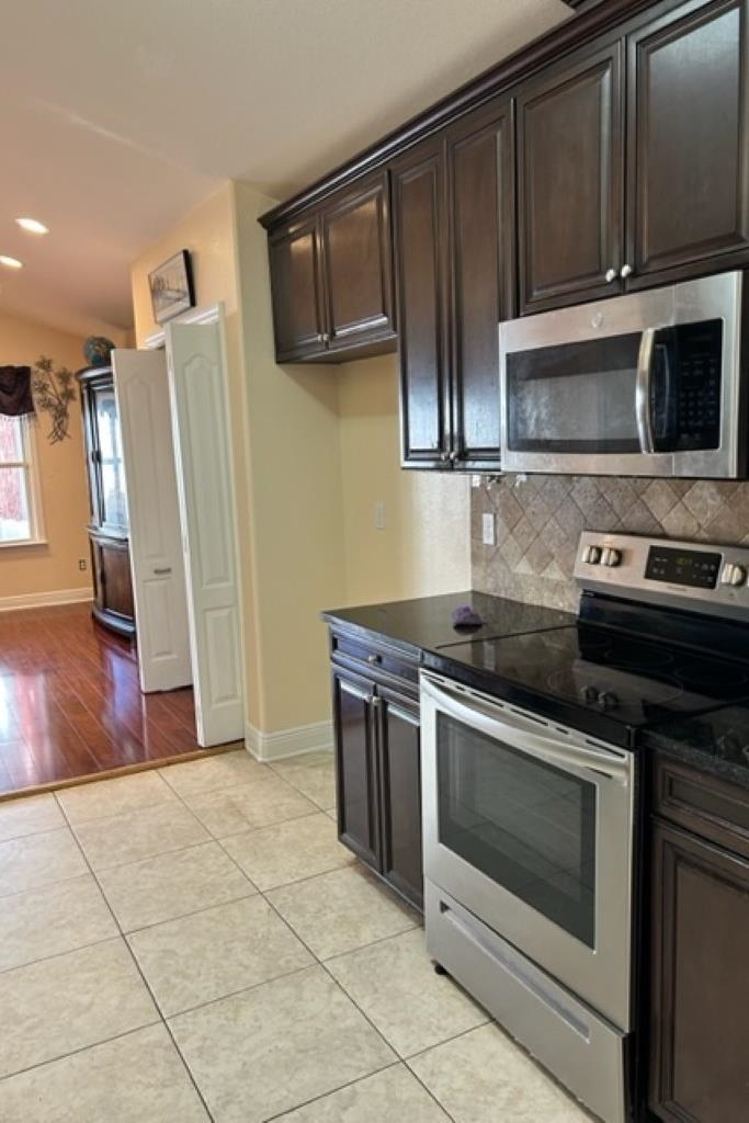 4702 Planters Ridge Drive Tallahassee, FL 32311 - Photo 17 of 19