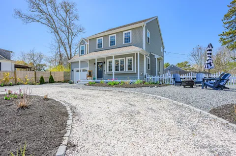 $920,000 | 8 Lakeway Lane, Harwich, MA 02645