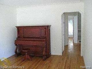 200 East Webster Road Royal Oak, MI 48073 - Photo 3 of 15 Bright, Airy & Freshly Painted