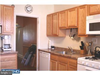 7493 Briar Road Philadelphia, PA 19138 - Photo 4 of 10 Kitchen