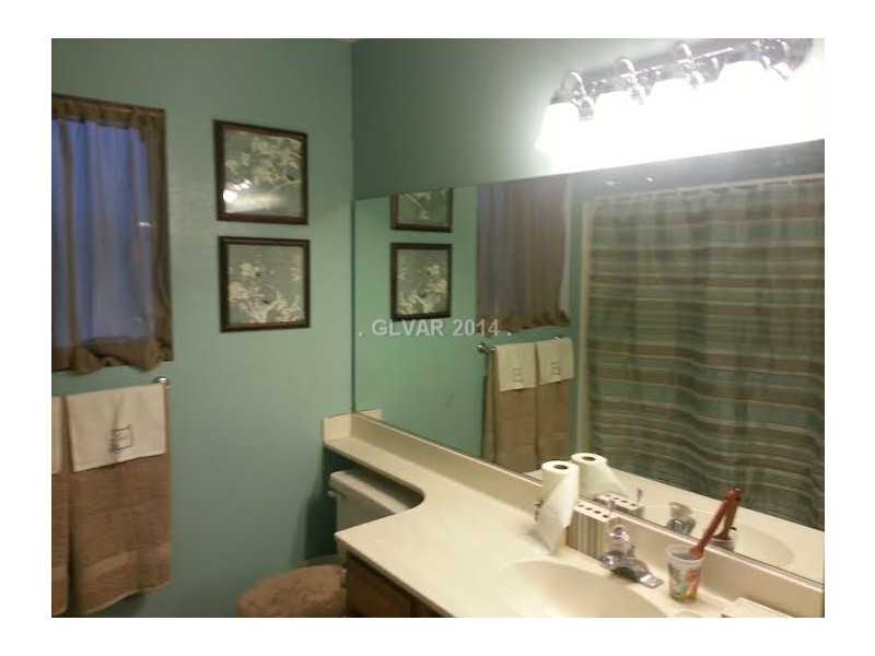 112 Menta Court Henderson, NV 89074 - Photo 3 of 18 Master Bath/Spa.