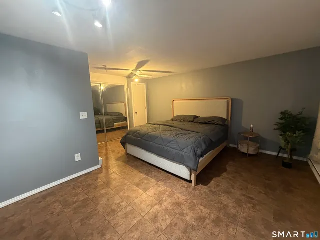 $3,000 | 130 Spring Street, Glastonbury, CT 06033